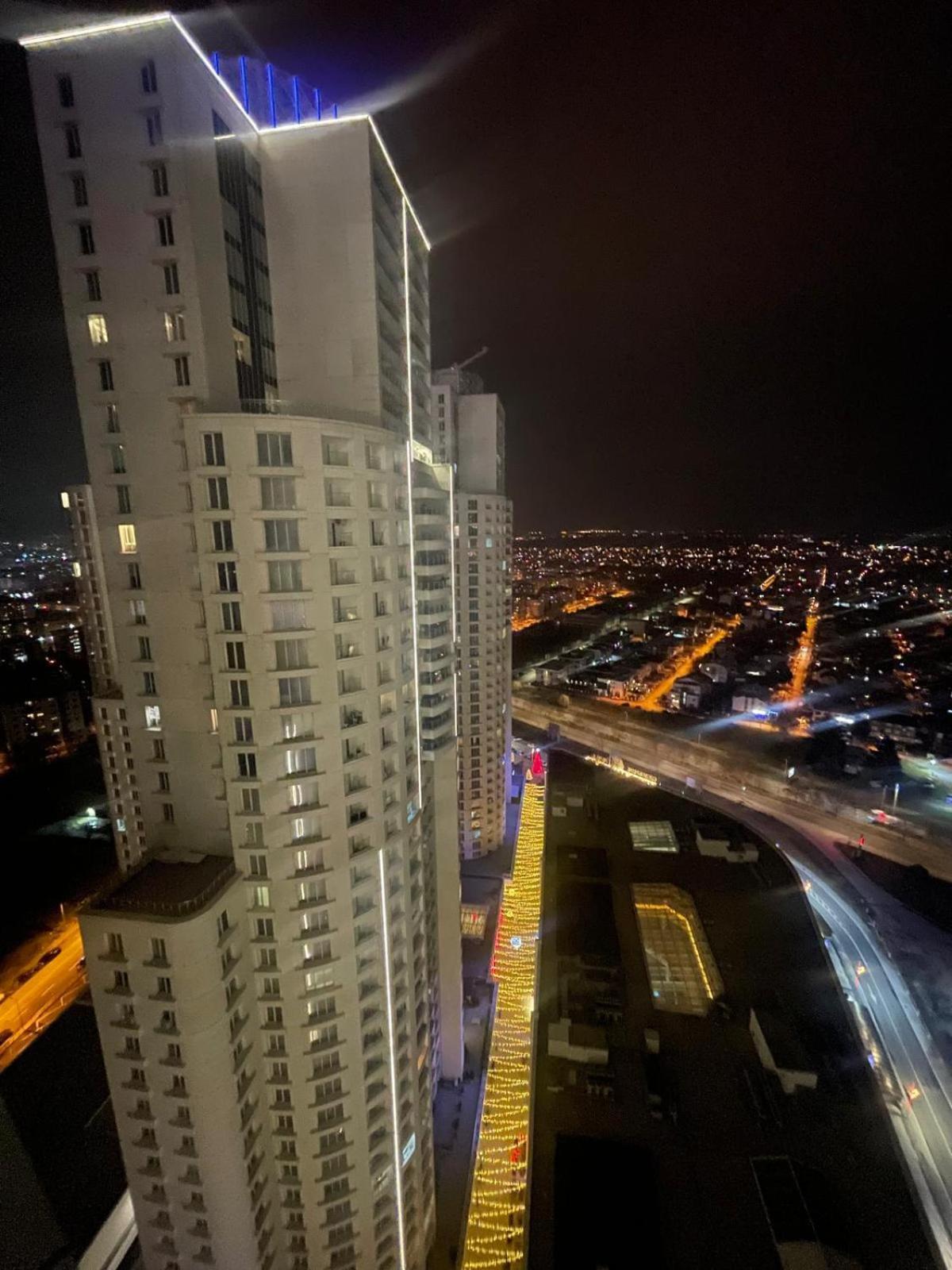 Апартамент Sky Lux Point *